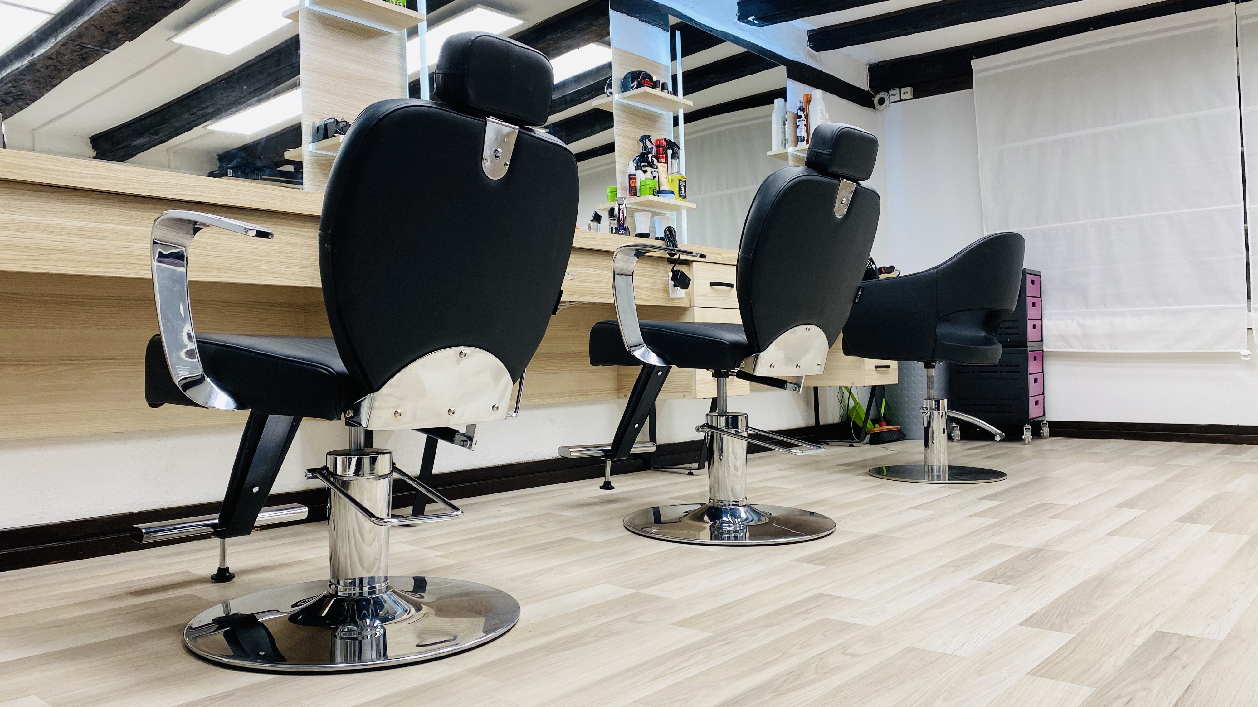 Neue St&uuml;hle